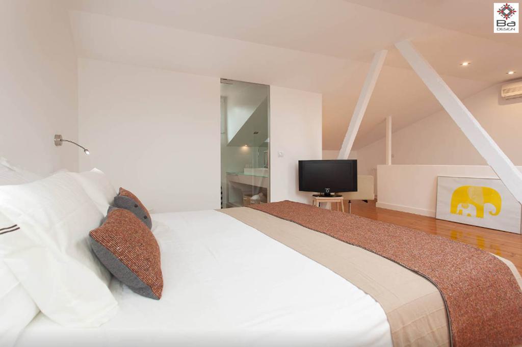 Design Duplex Apartment Ba/ Chiado Lisbona Camera foto