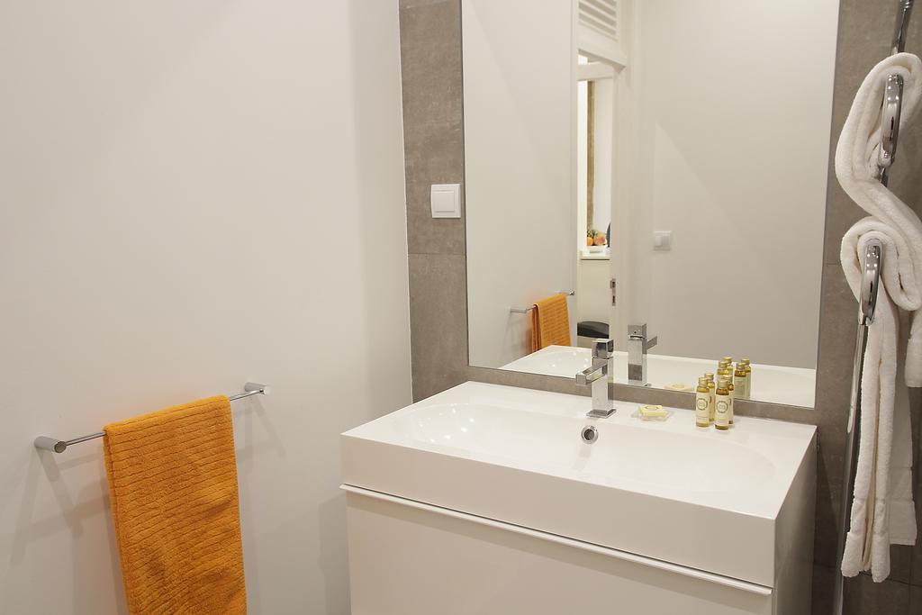 Design Duplex Apartment Ba/ Chiado Lisbona Camera foto